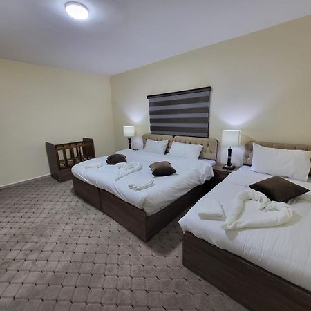 Hostel Petra Hills House Wadi Musa Zewnętrze zdjęcie