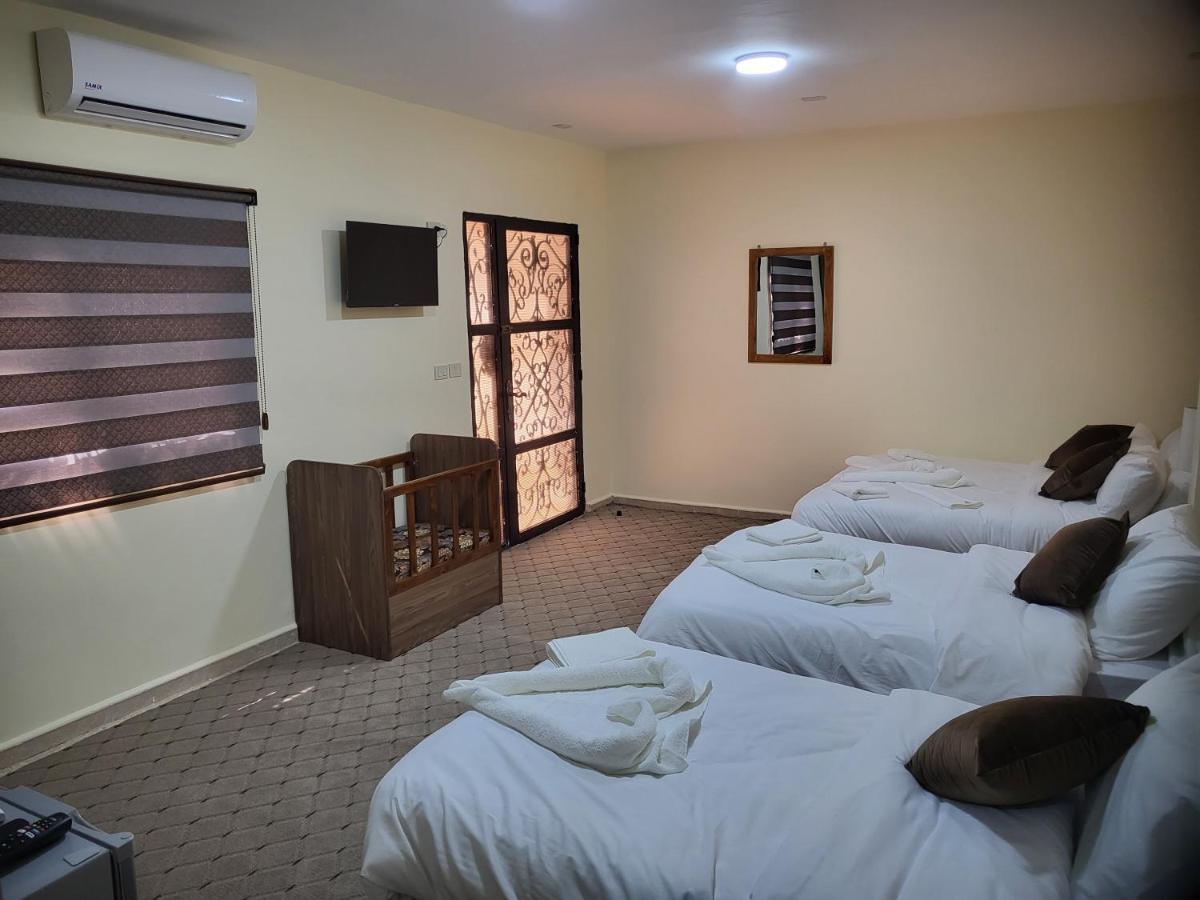 Hostel Petra Hills House Wadi Musa Zewnętrze zdjęcie
