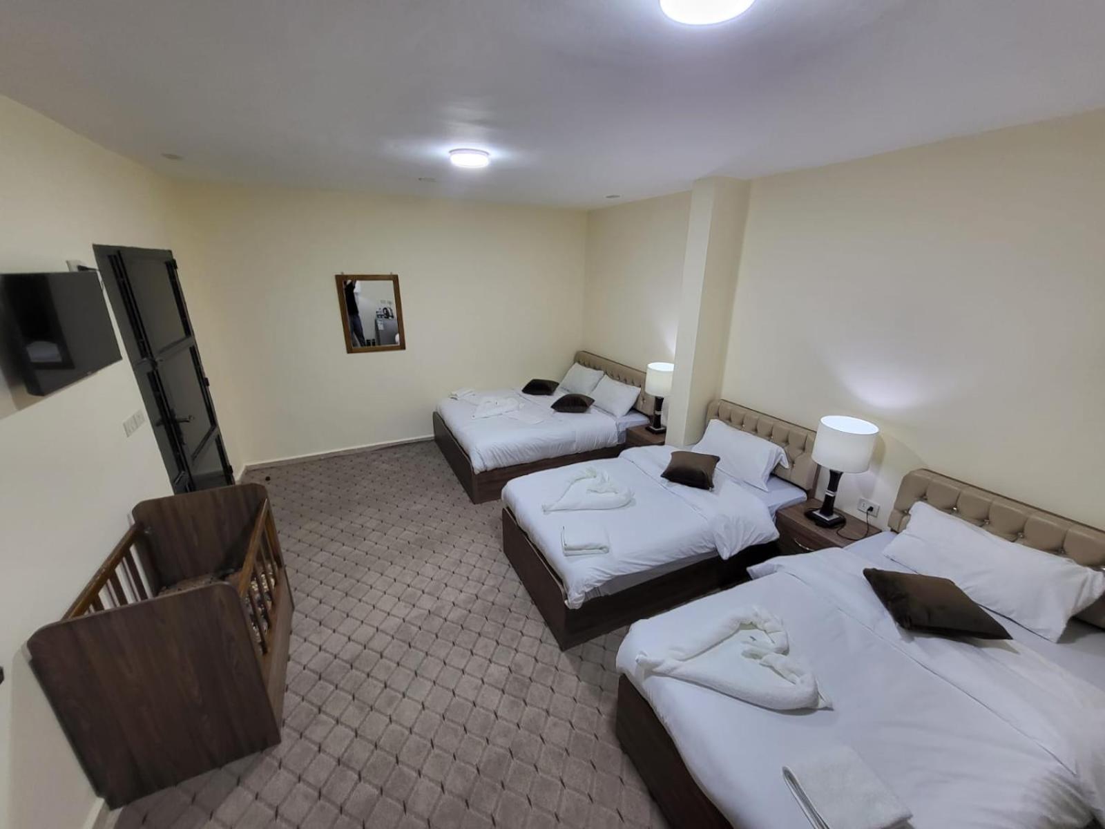 Hostel Petra Hills House Wadi Musa Zewnętrze zdjęcie
